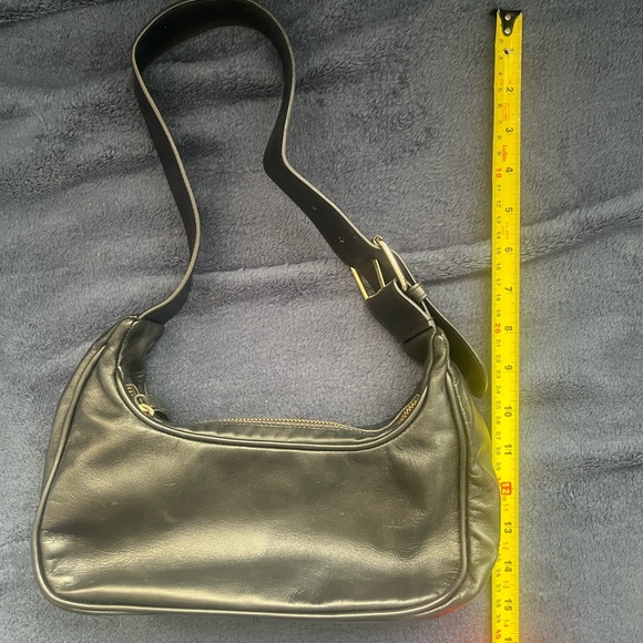 L’intervalle black crescent shoulder bag - Picture 7 of 8